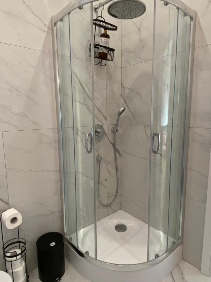 Royal Point Bed & Bath *